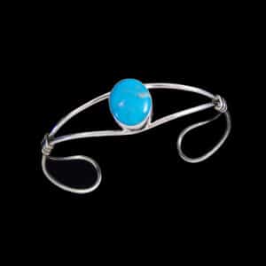 Fine Navajo Handcrafted Turquoise Oval Bracelet